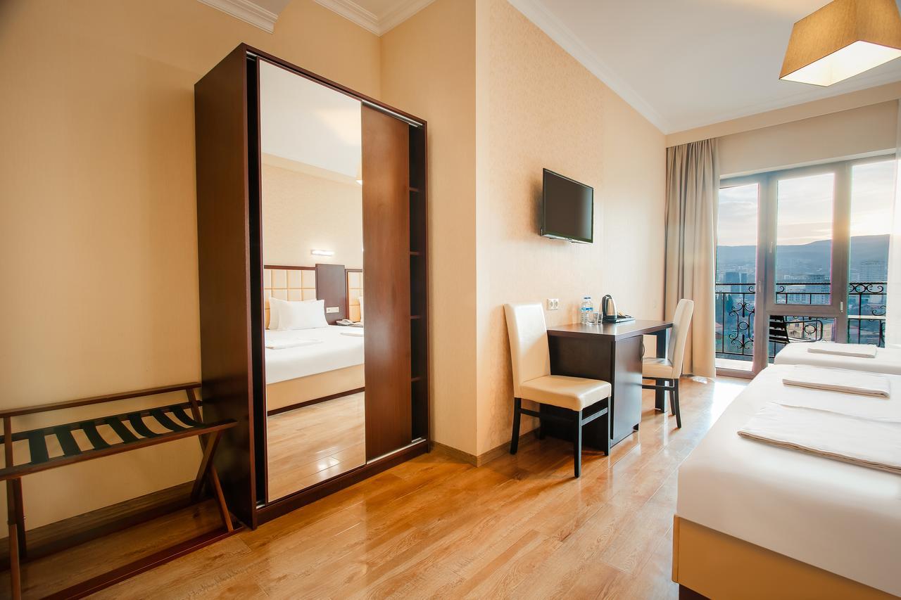Gtm Plaza Tbilisi Exterior foto